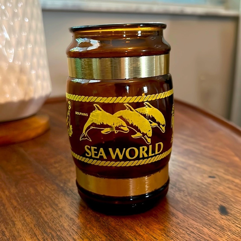 SiestaWare inspired Amber Glass Mug Wooden Handle SeaWorld Park Souvenir Mug